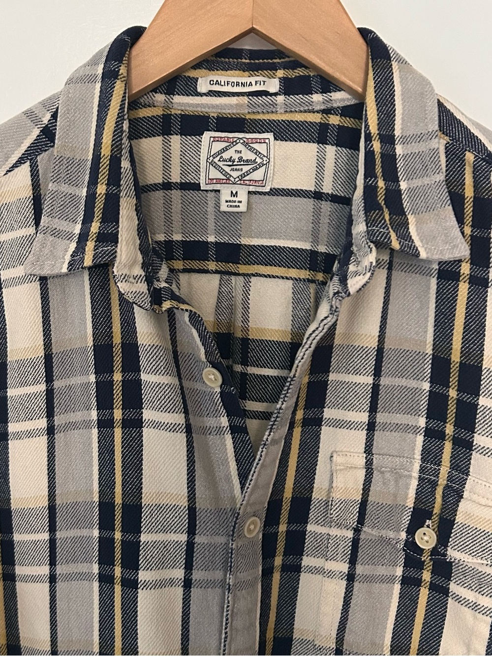 Lucky Brand Men’s Size M California Fit Vintage Button Down Plaid Flannel Shirt